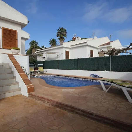 'garbi', 500m To Beach, Private Pool, On-site-service, Dog Holiday home Riumar