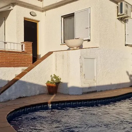 'garbi', 500m To Beach, Private Pool, On-site-service, Dog